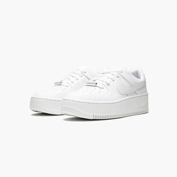 Womens Air Force 1 Sage Low - Picture 1 of 5